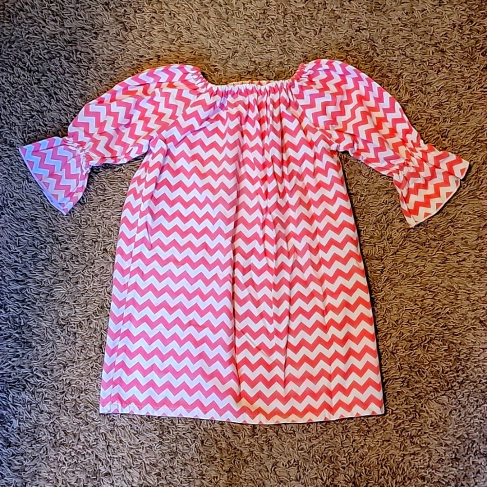 Girls 5T chevron print dress